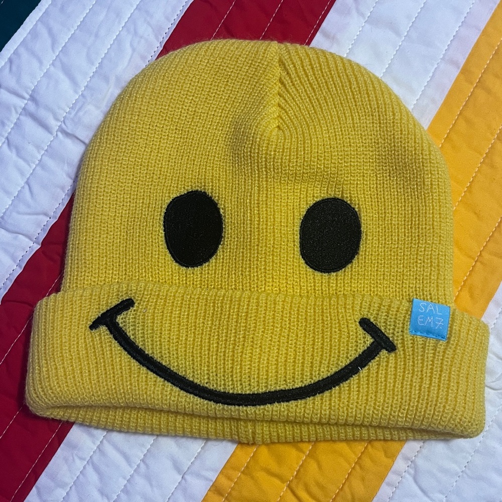 Salem7 Reversible Happy/Sad Face streetwear Yellow Beanie
